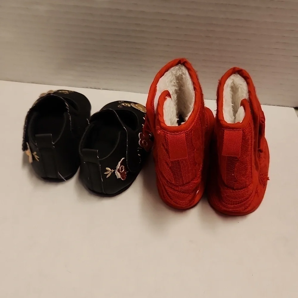 Christmas Boots Red Faux fur lined  and Black Mary Jane shoes black gold size 1